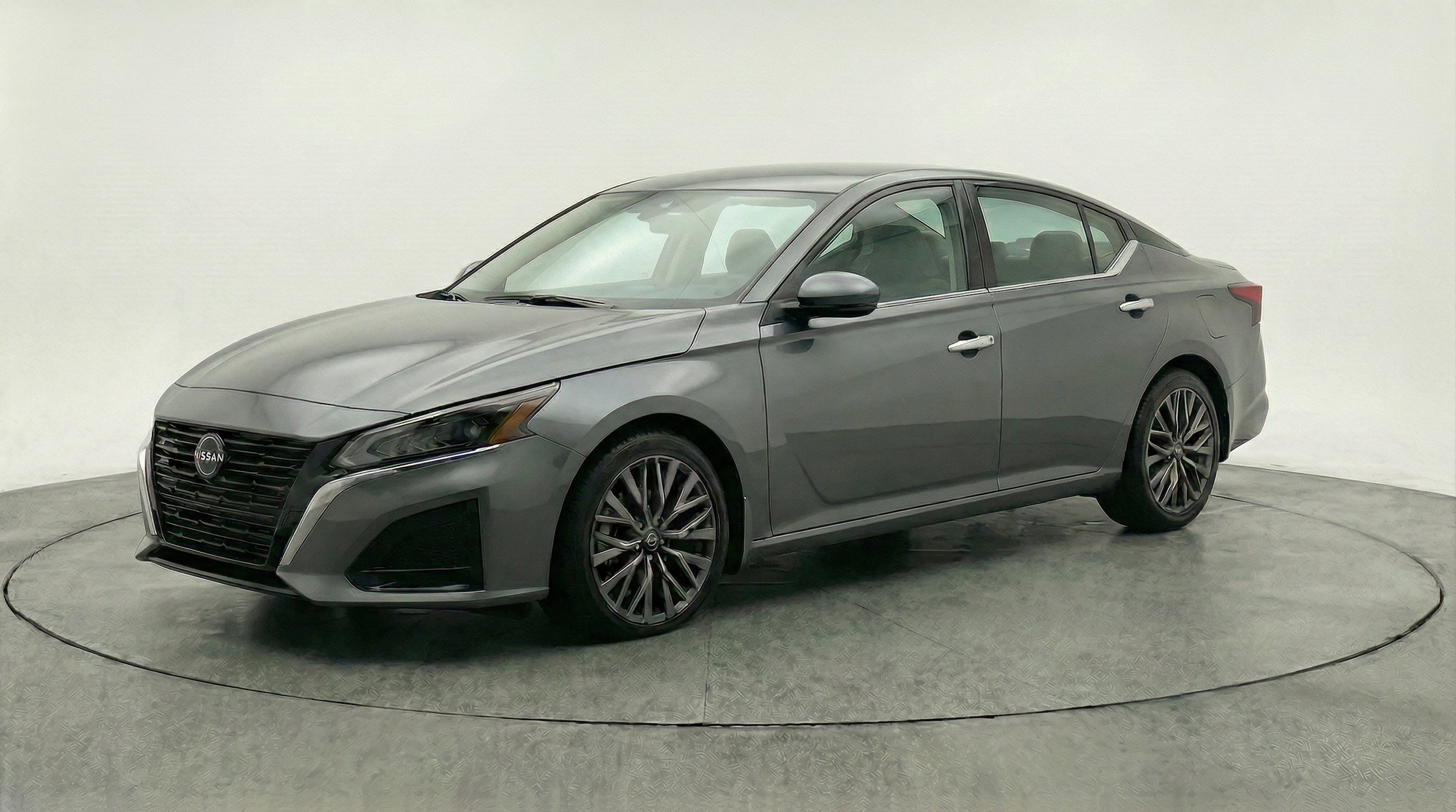 Thumbnail: 2025 Nissan Altima - 3
