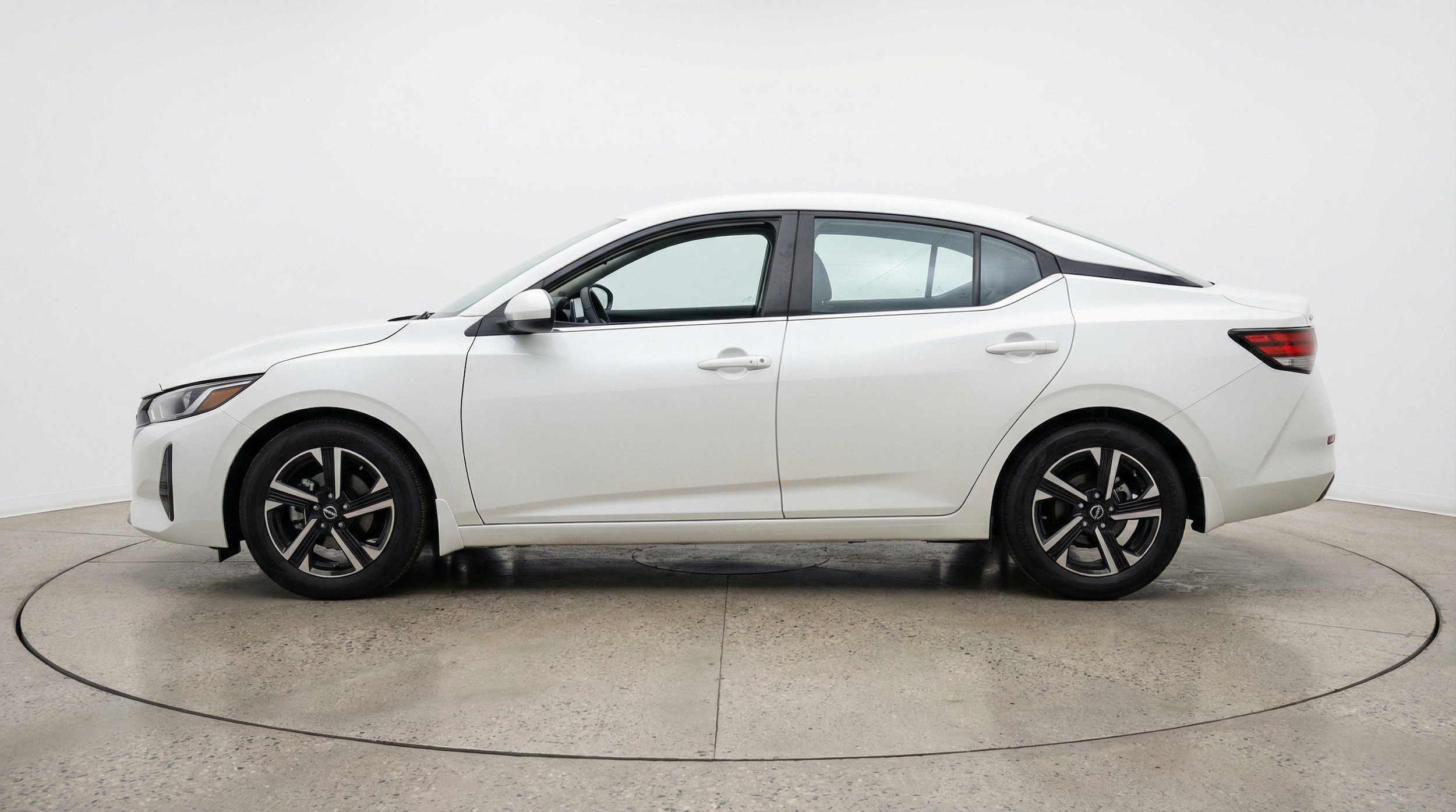 Thumbnail: 2025 Nissan Sentra - 5