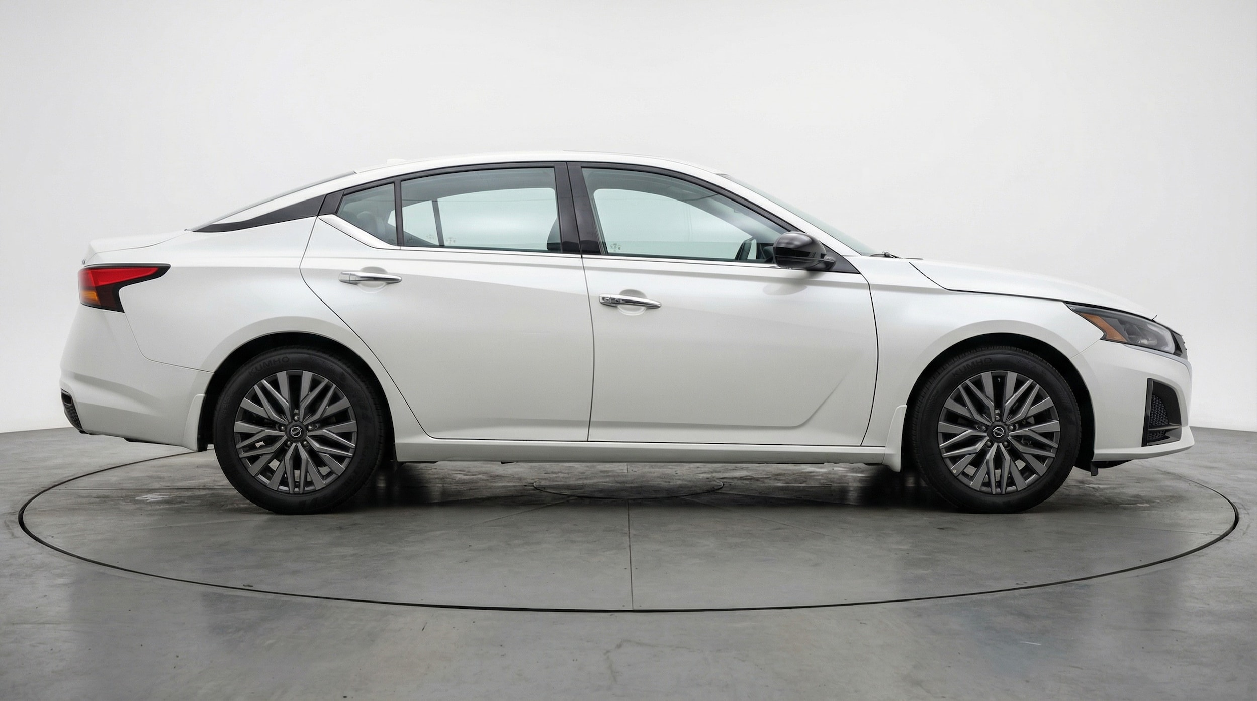 Thumbnail: 2025 Nissan Altima - 8