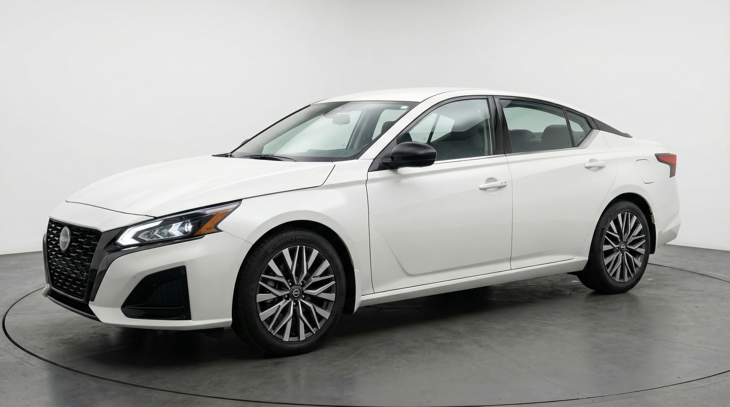 Thumbnail: 2025 Nissan Altima - 3