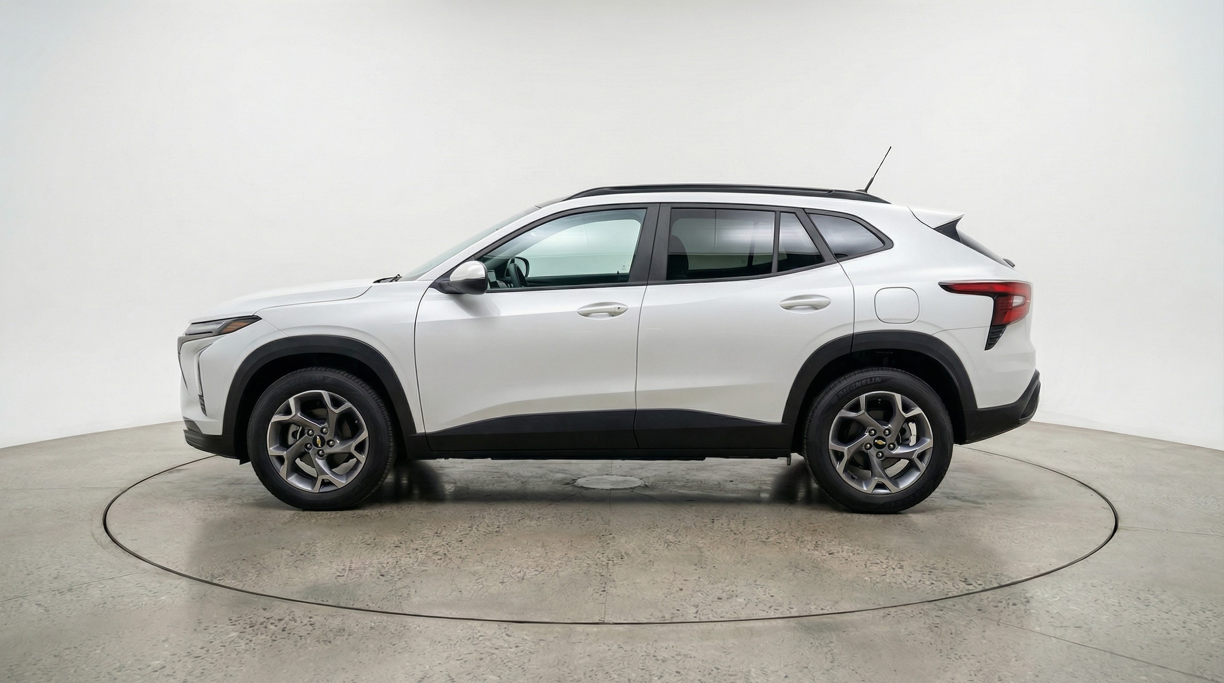 Thumbnail: 2025 Chevrolet Trax - 4