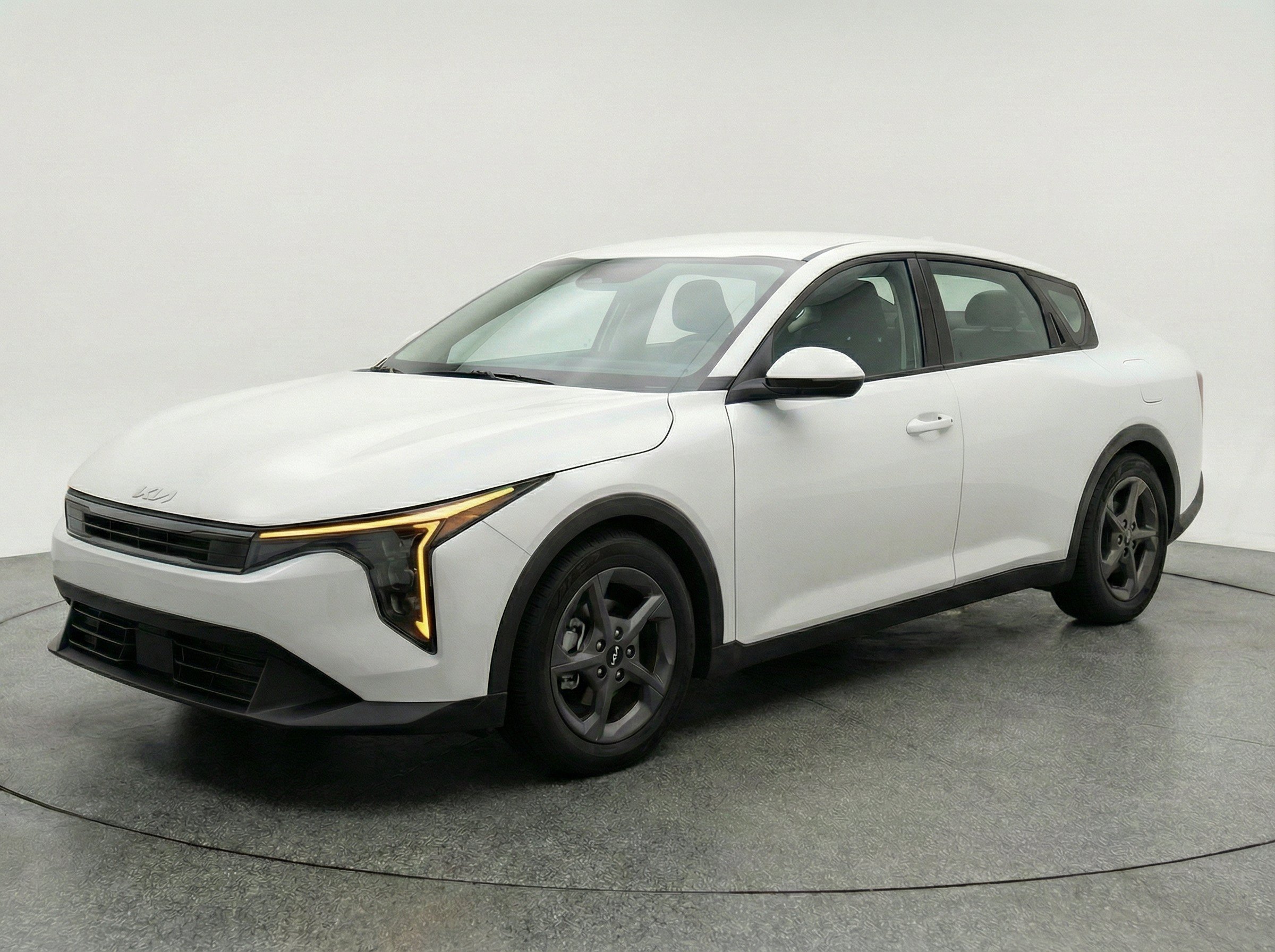 Thumbnail: 2025 Kia K4 - 3