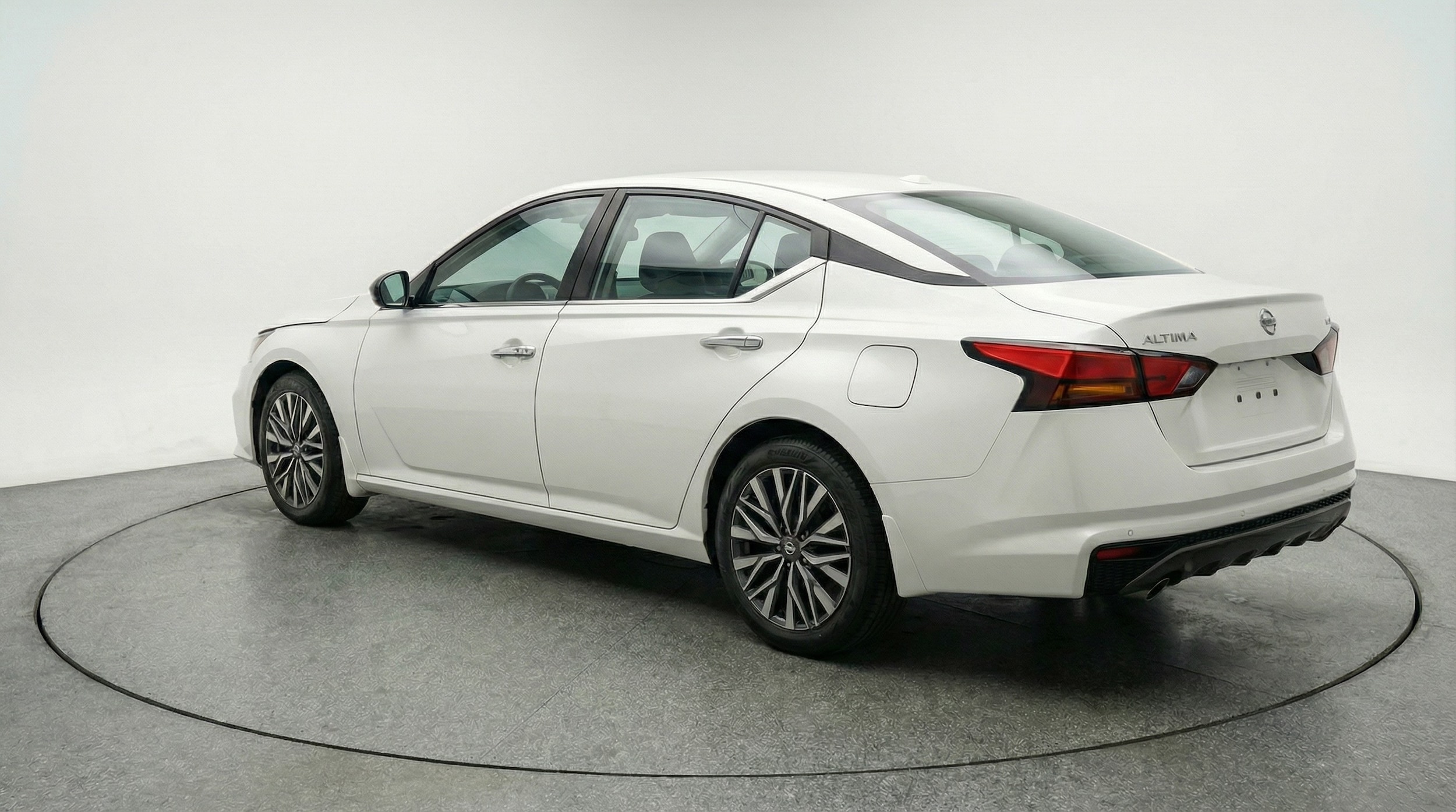 Thumbnail: 2025 Nissan Altima - 5