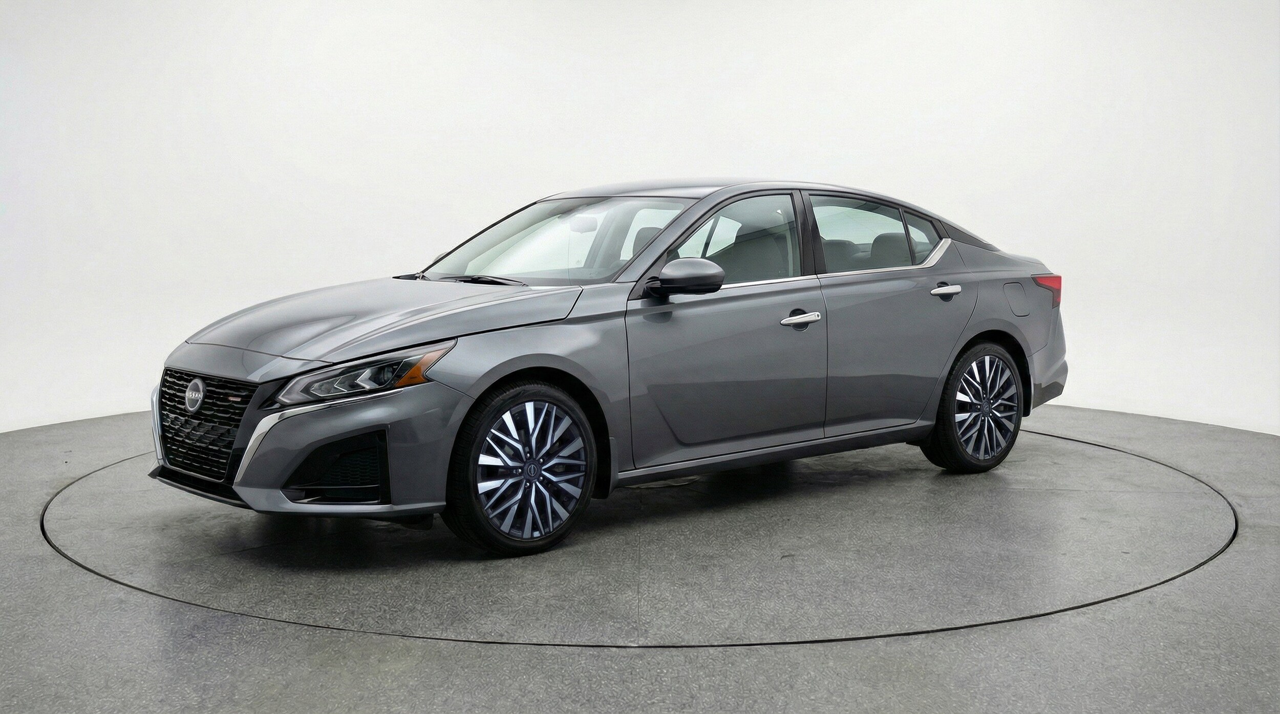 Thumbnail: 2025 Nissan Altima - 3