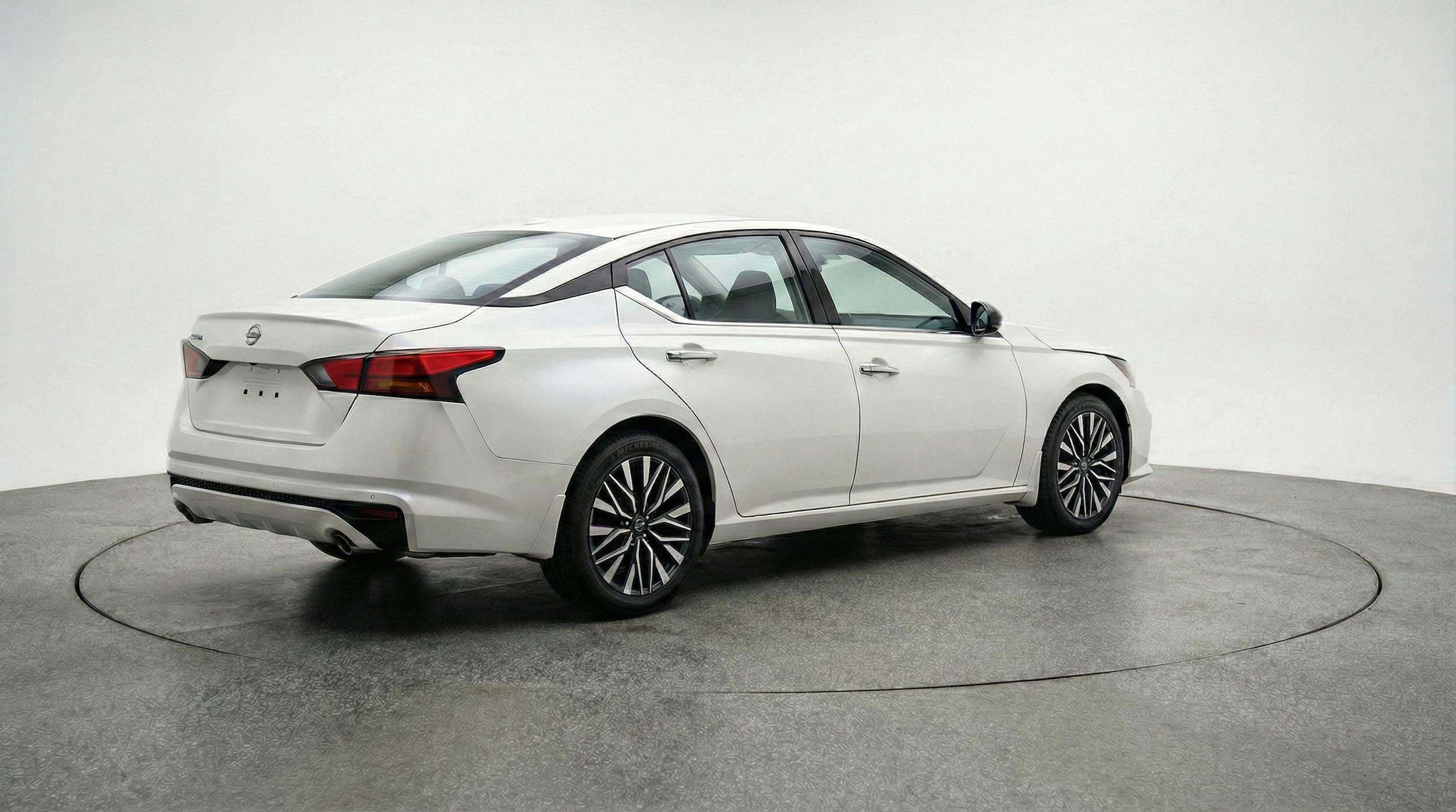 Thumbnail: 2025 Nissan Altima - 9