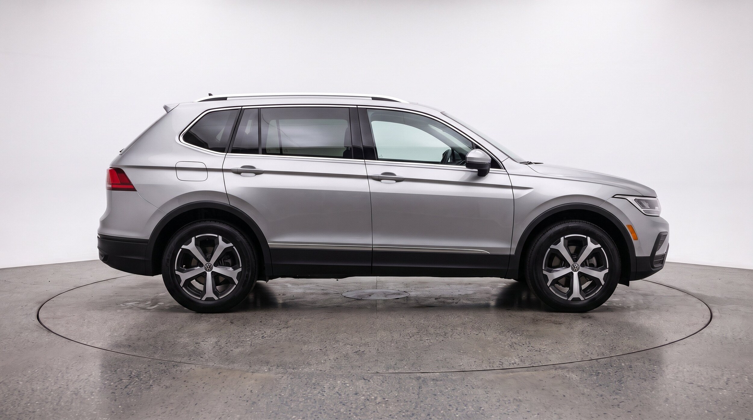 Thumbnail: 2026 Volkswagen Tiguan - 10