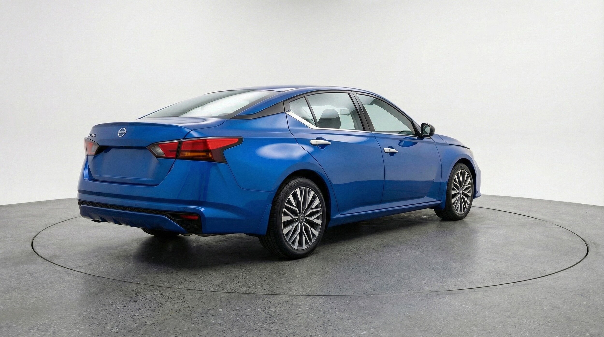 Thumbnail: 2025 Nissan Altima - 9