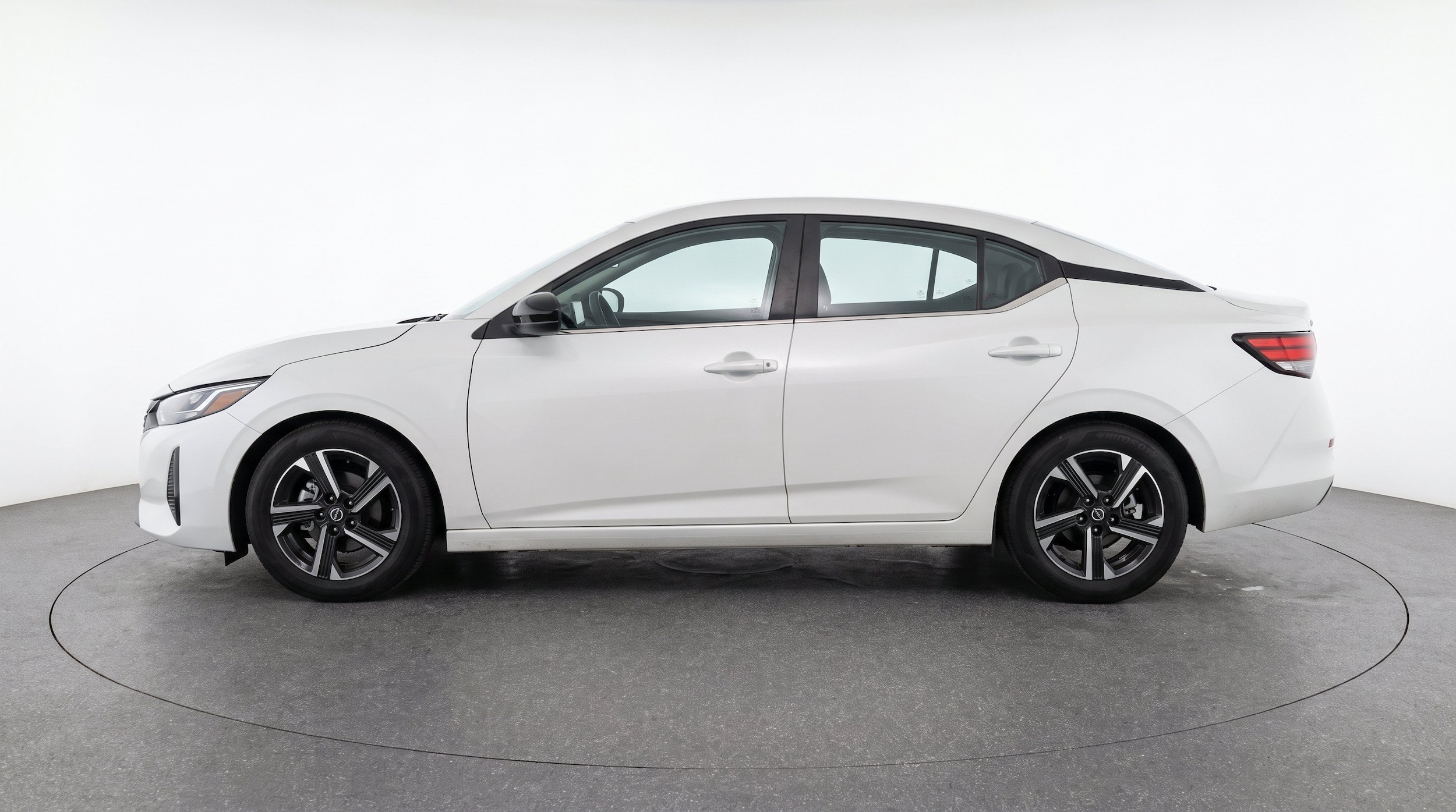 Thumbnail: 2025 Nissan Sentra - 5