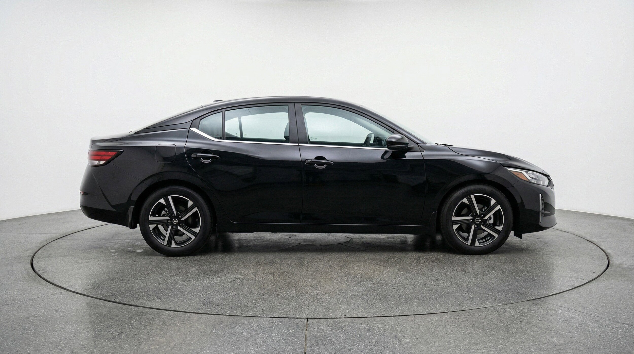 Thumbnail: 2025 Nissan Sentra - 11