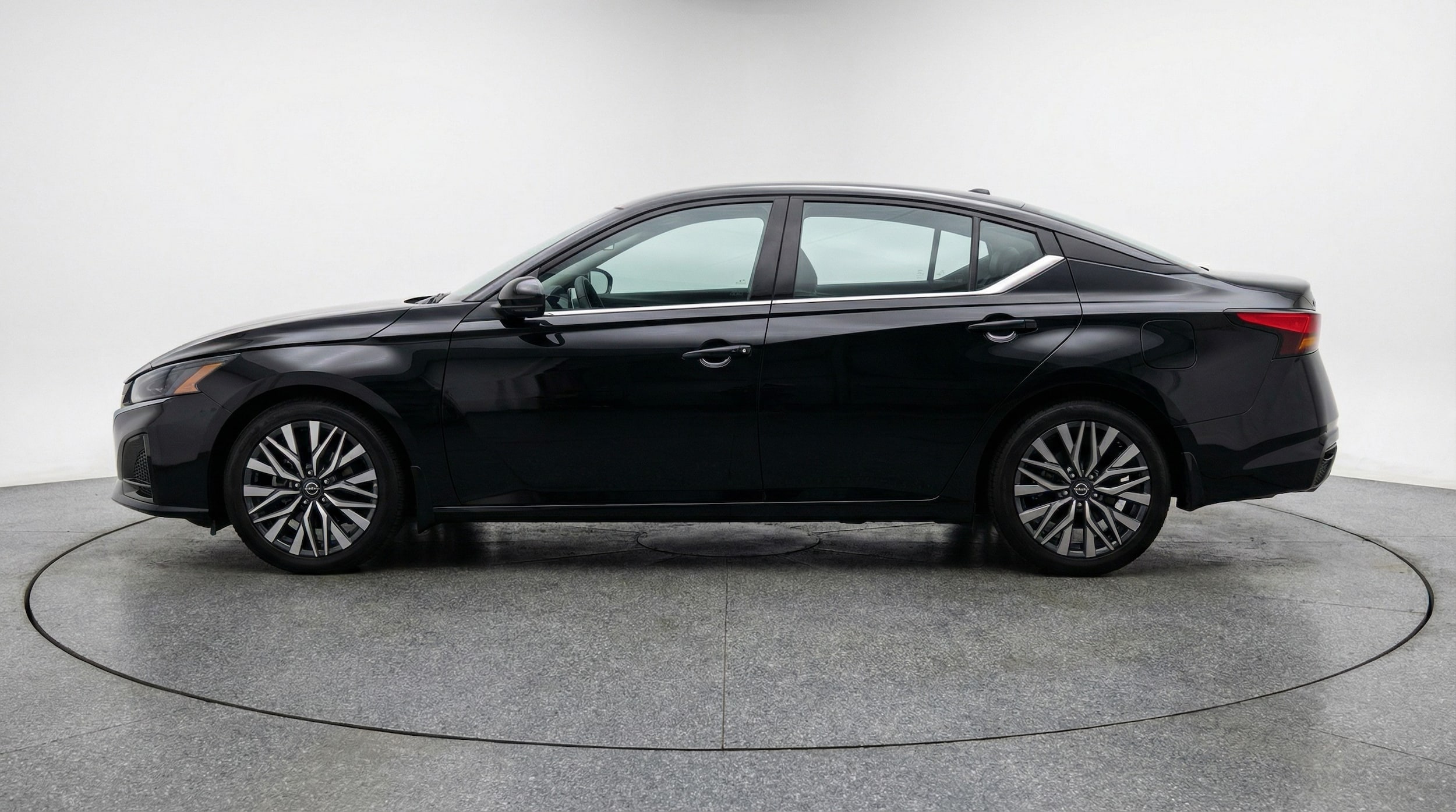 Thumbnail: 2025 Nissan Altima - 4