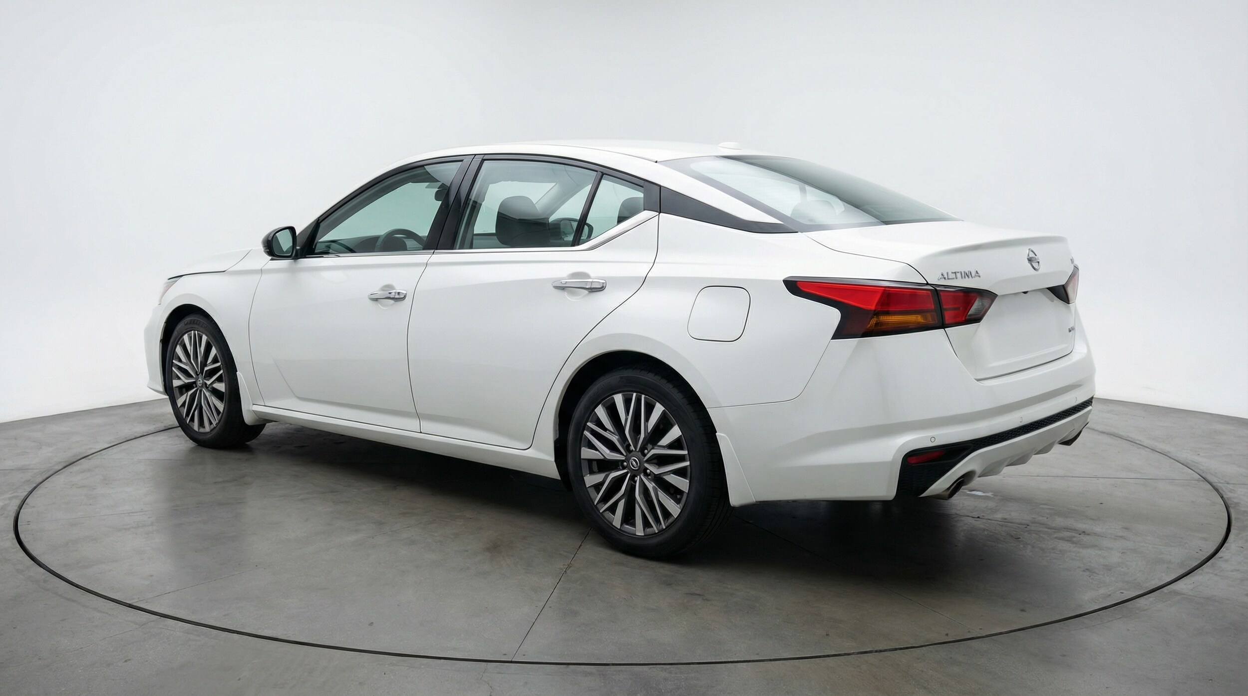 Thumbnail: 2025 Nissan Altima - 5