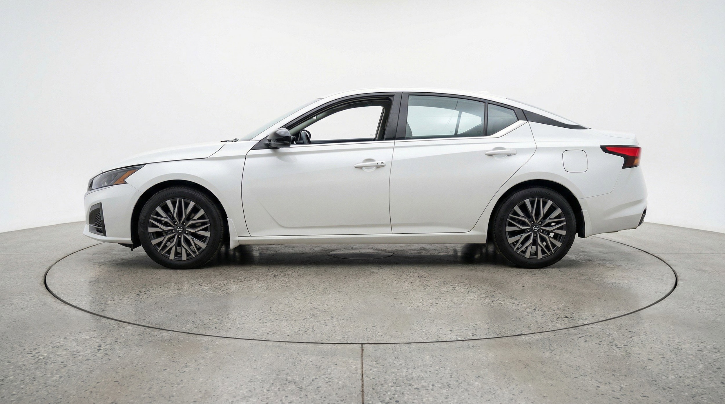 Thumbnail: 2025 Nissan Altima - 5