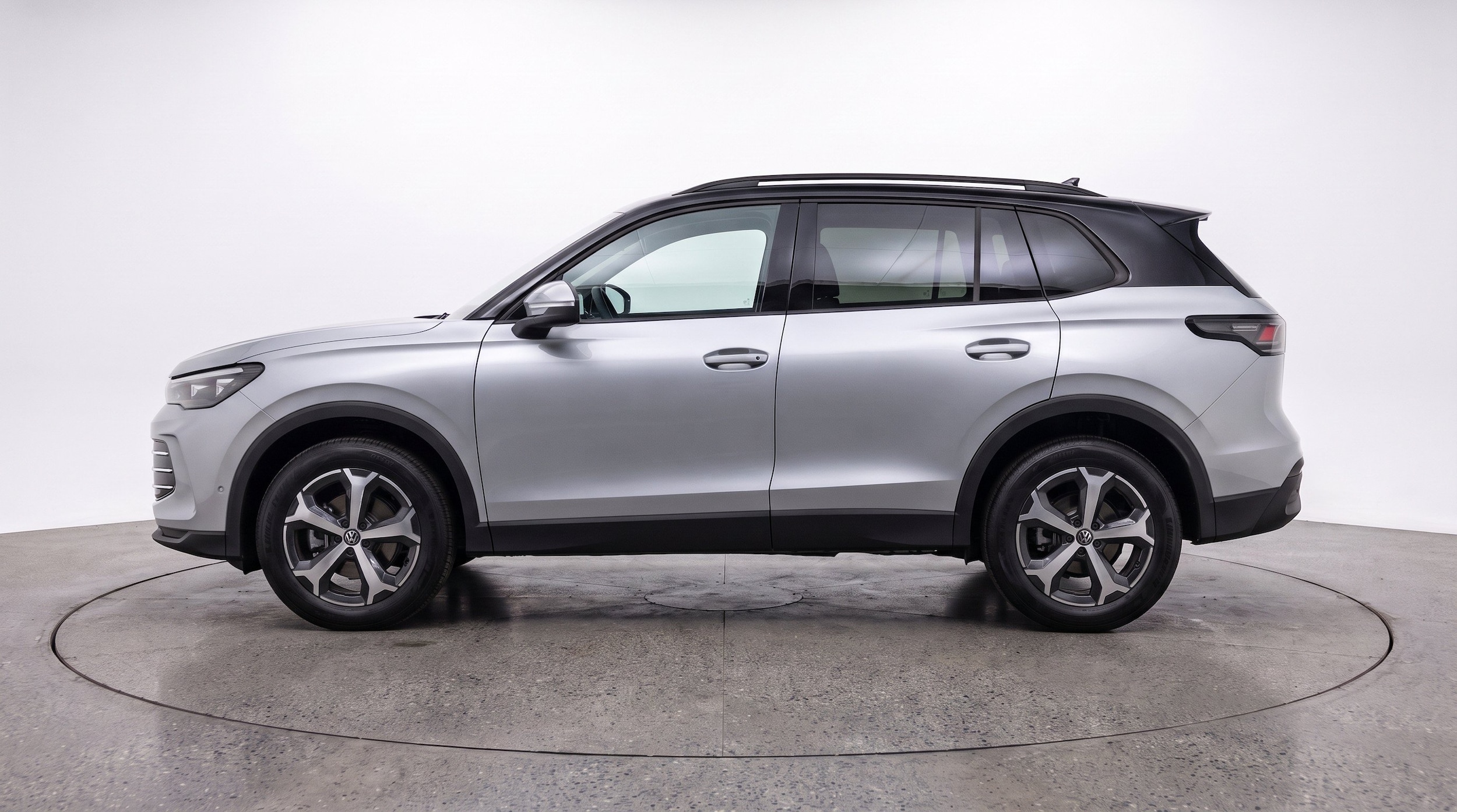 Thumbnail: 2026 Volkswagen Tiguan - 5