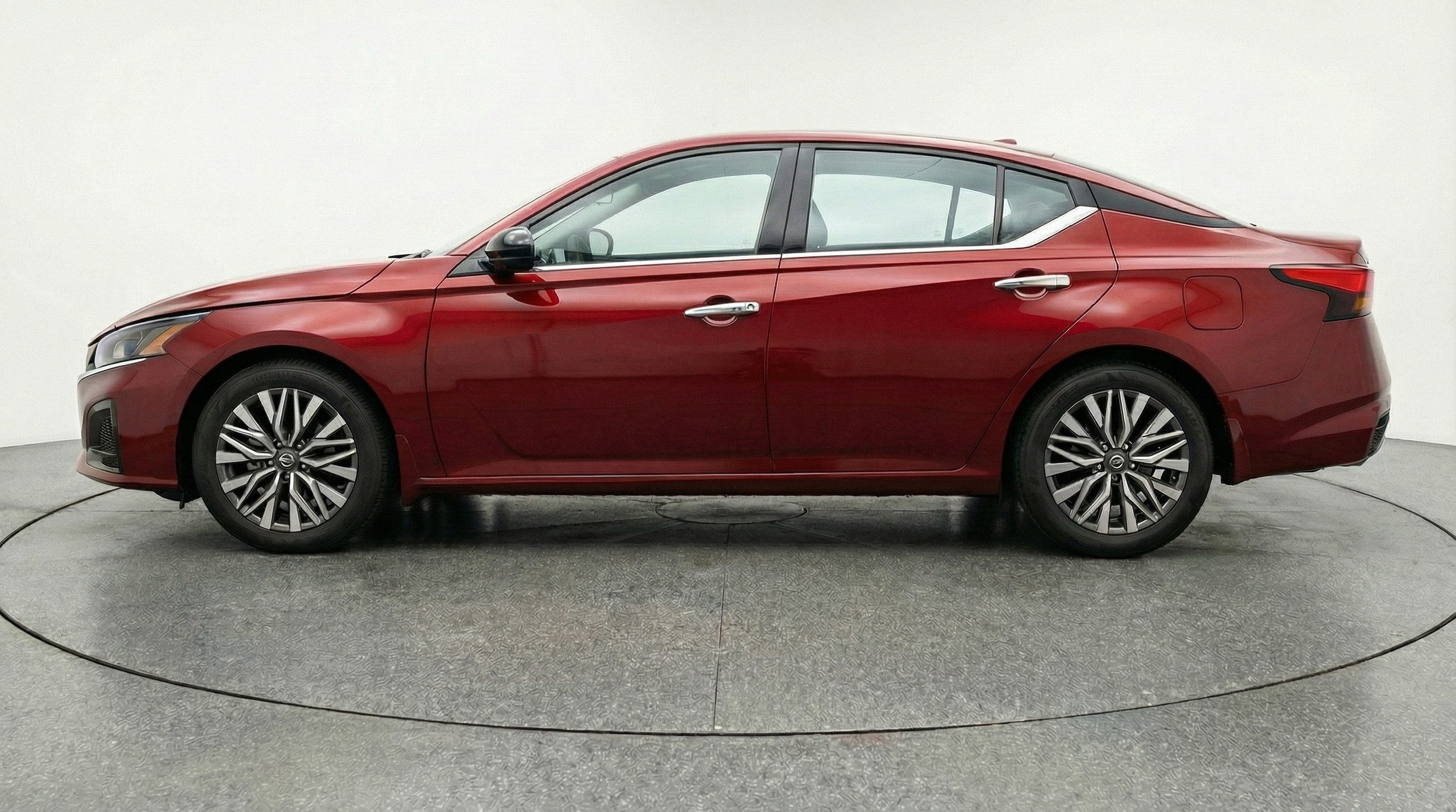 Thumbnail: 2025 Nissan Altima - 4