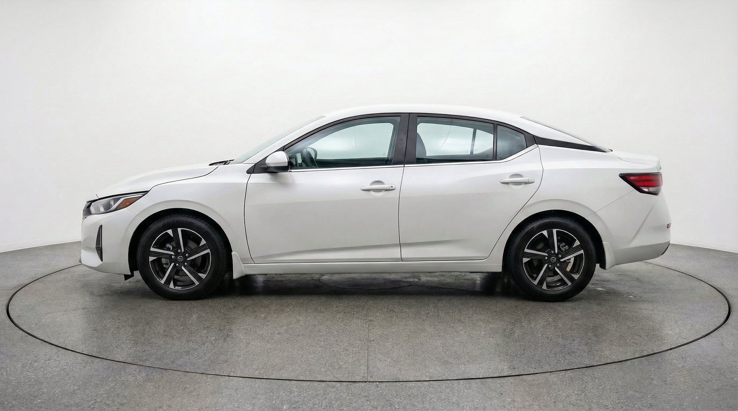 Thumbnail: 2025 Nissan Sentra - 5