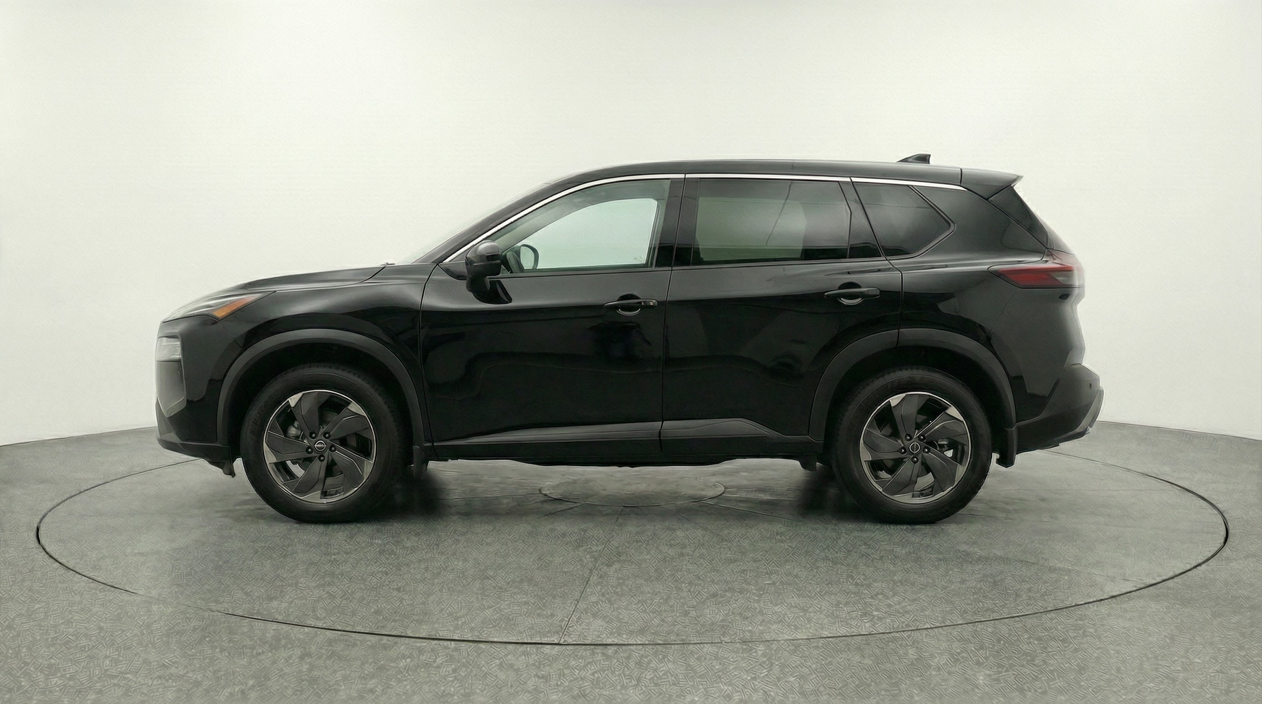 Thumbnail: 2025 Nissan Rogue - 4