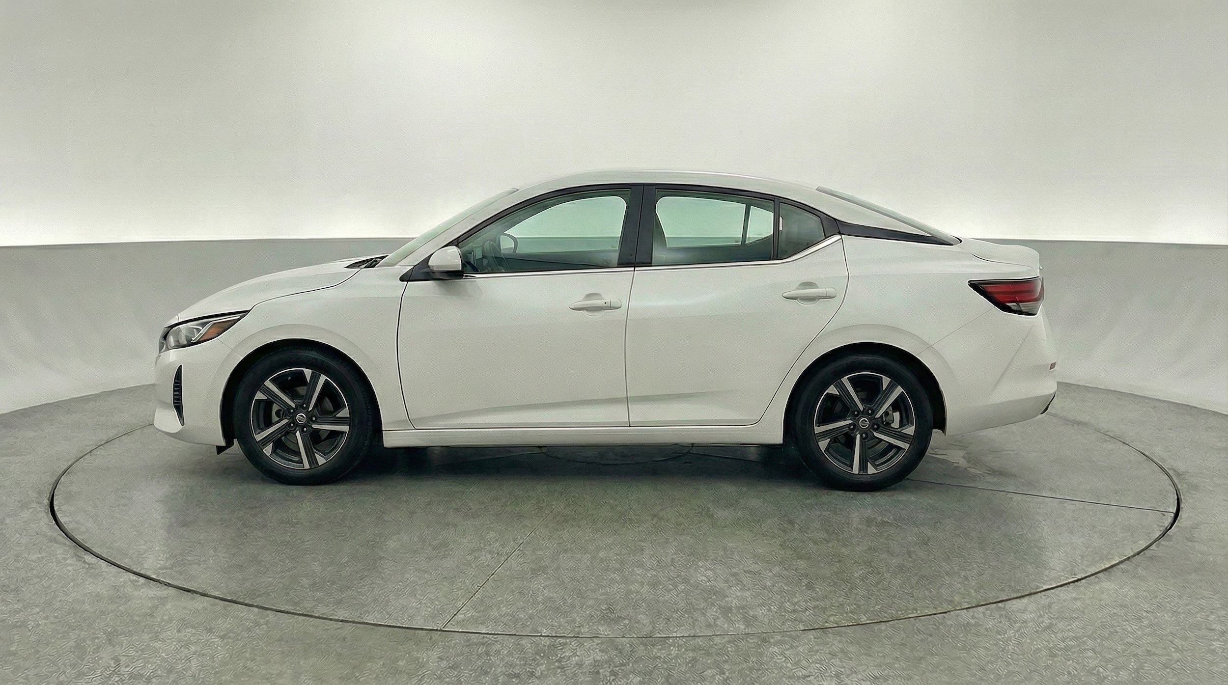 Thumbnail: 2025 Nissan Sentra - 3