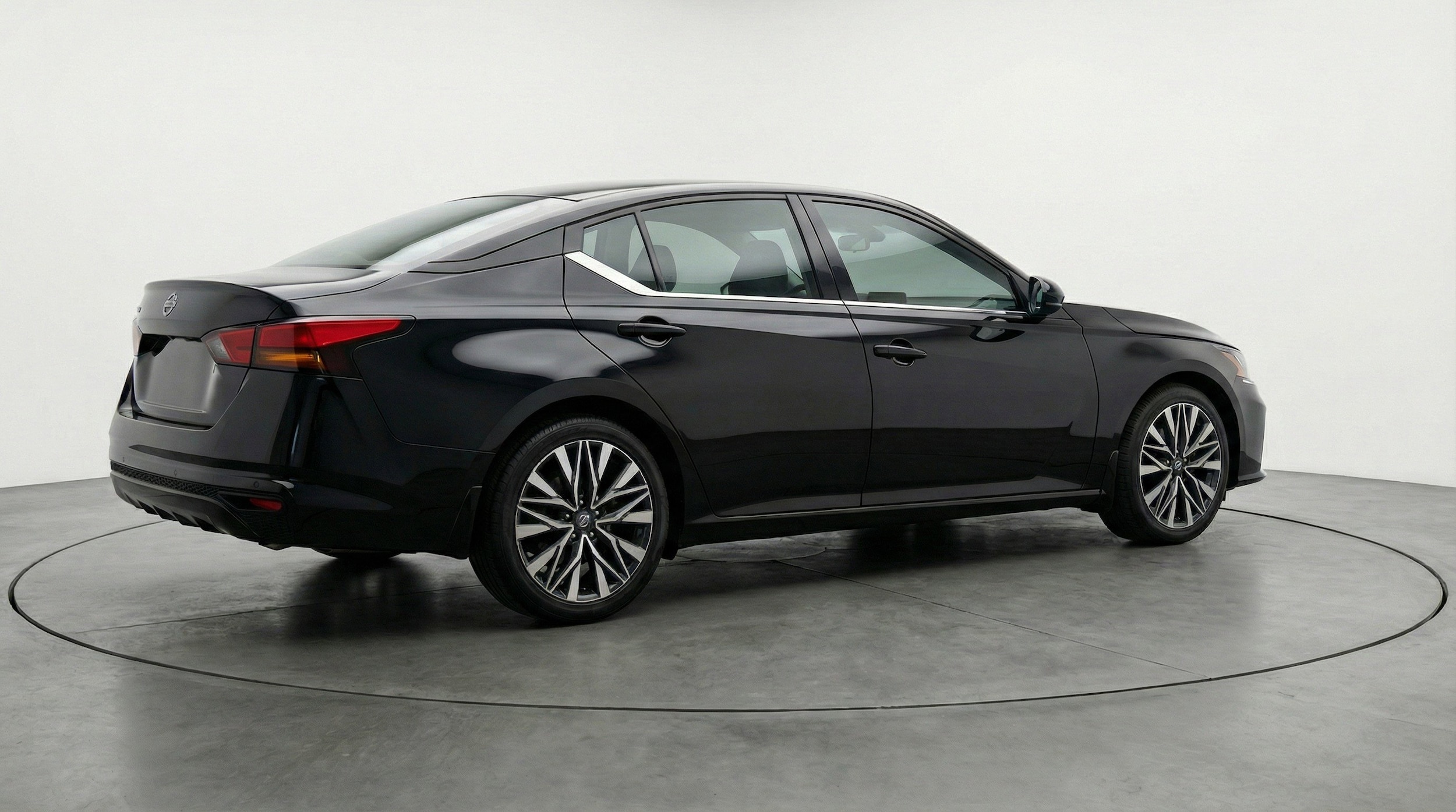 Thumbnail: 2025 Nissan Altima - 9