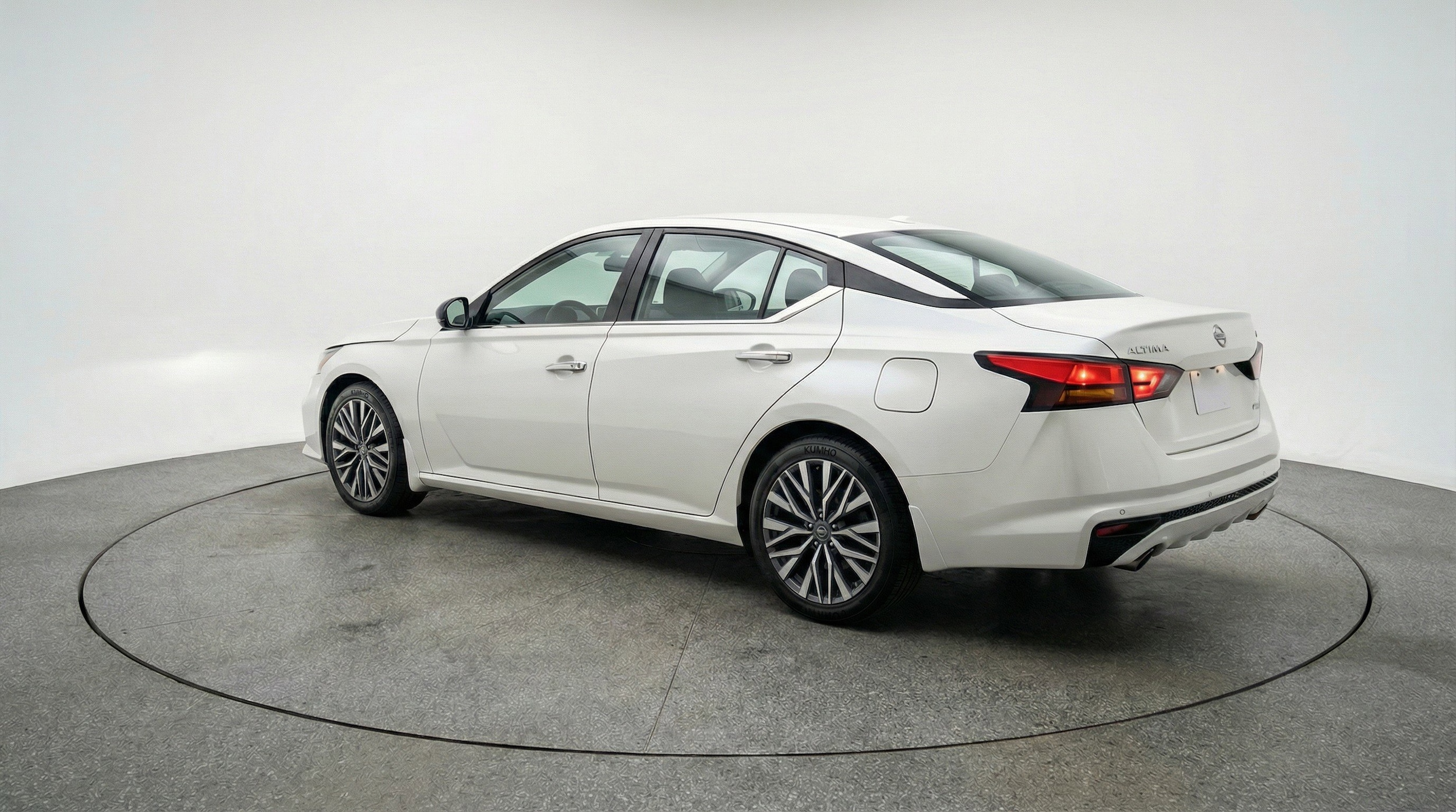 Thumbnail: 2025 Nissan Altima - 6