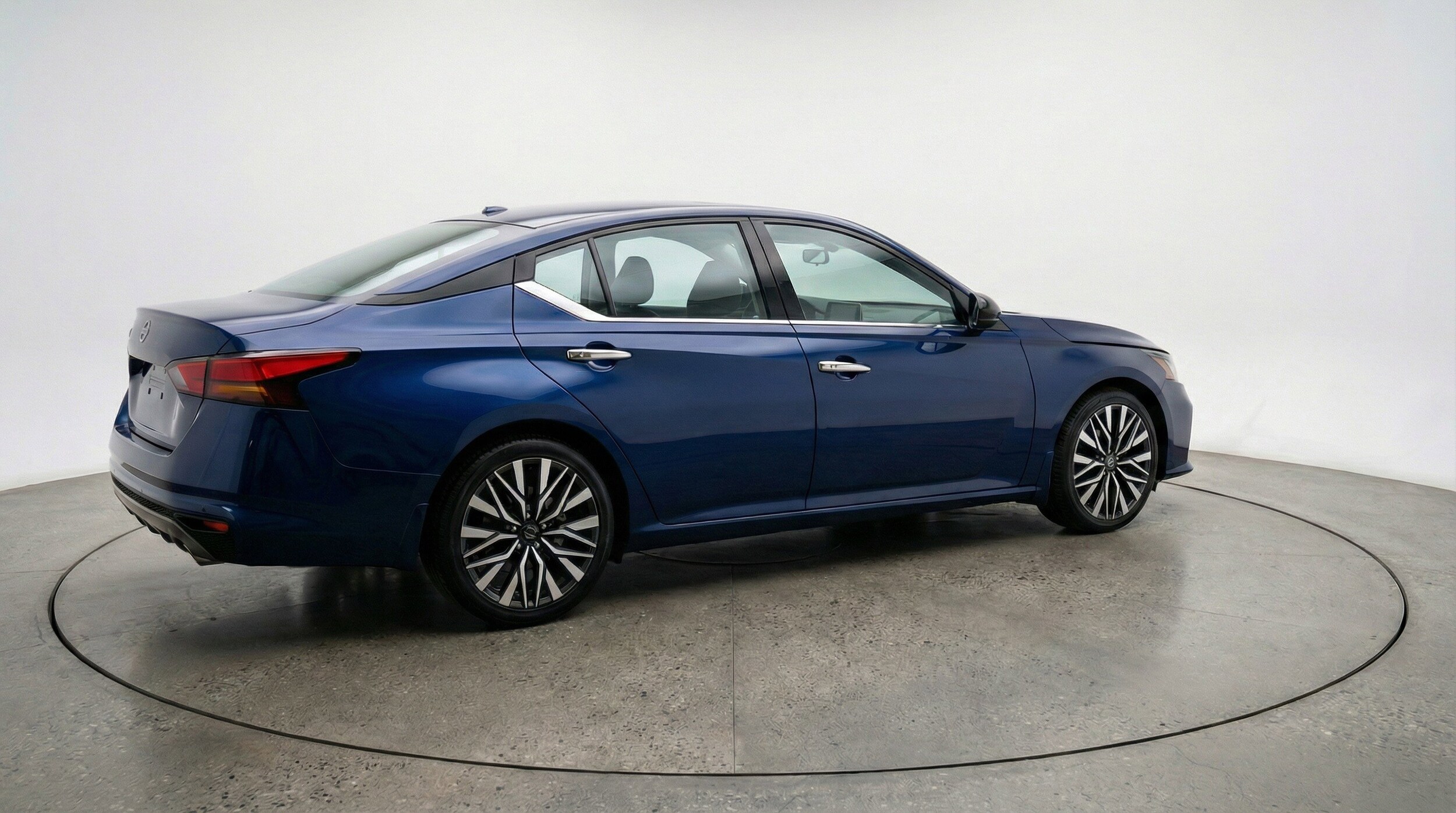 Thumbnail: 2025 Nissan Altima - 9