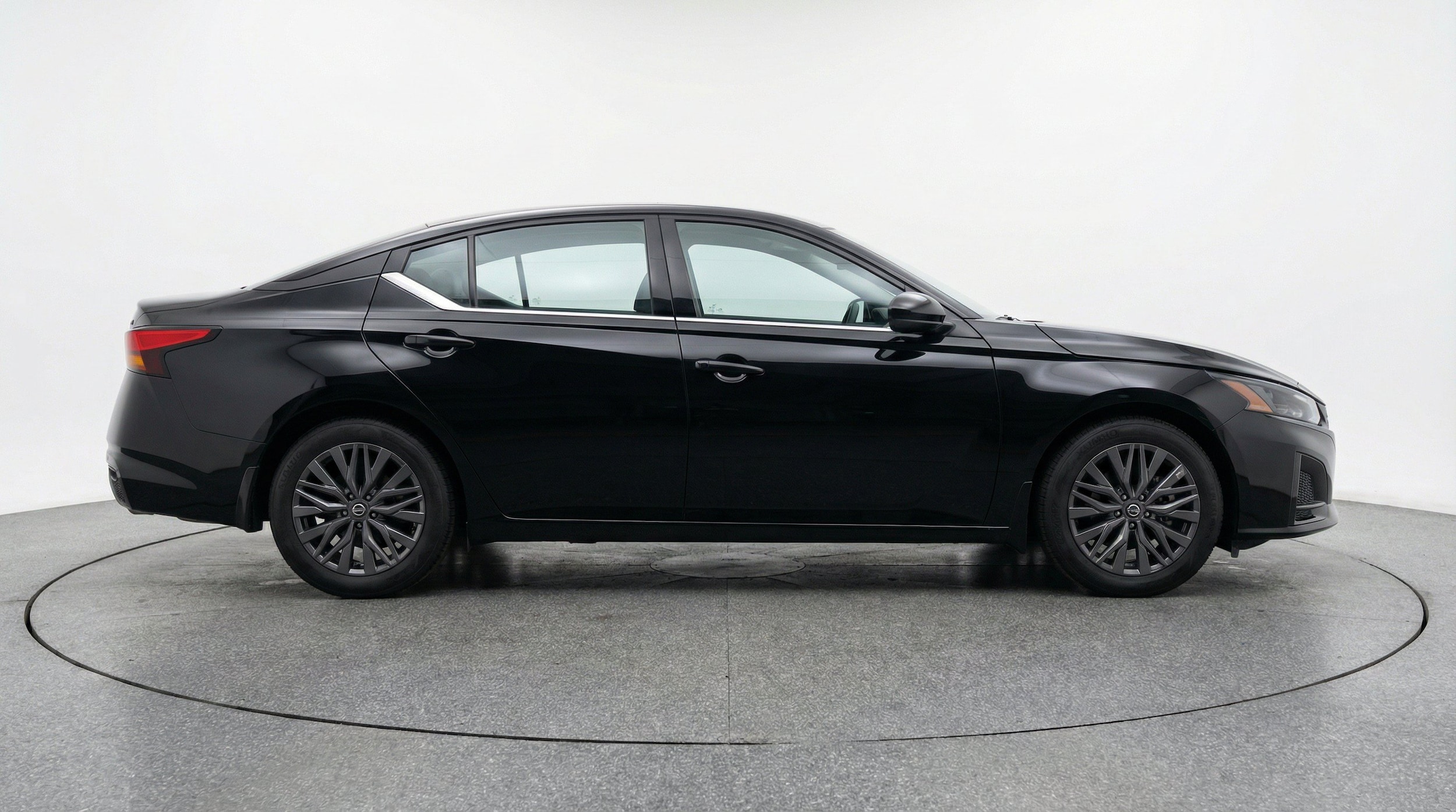 Thumbnail: 2025 Nissan Altima - 10