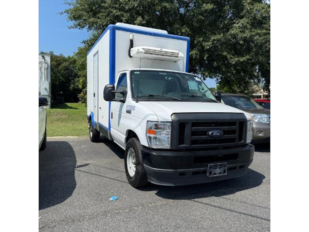 Used 2023 Ford Econoline 350 Cutaway Base Chassis Truck