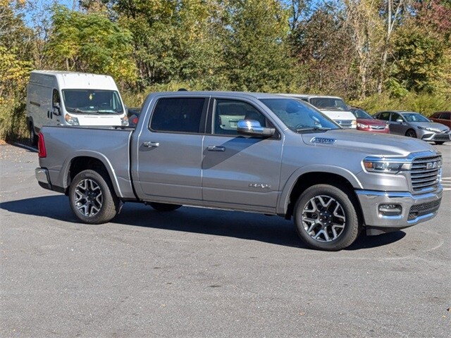 2025 Ram 1500 Laramie photo 2