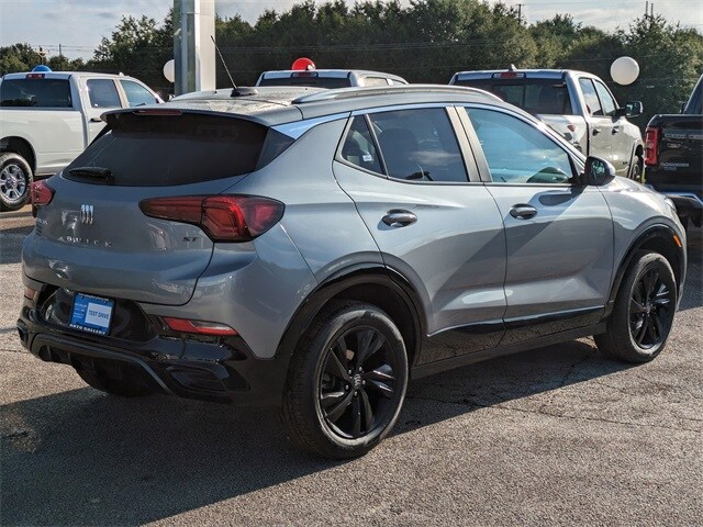 2024 Buick Encore GX Sport Touring photo 3