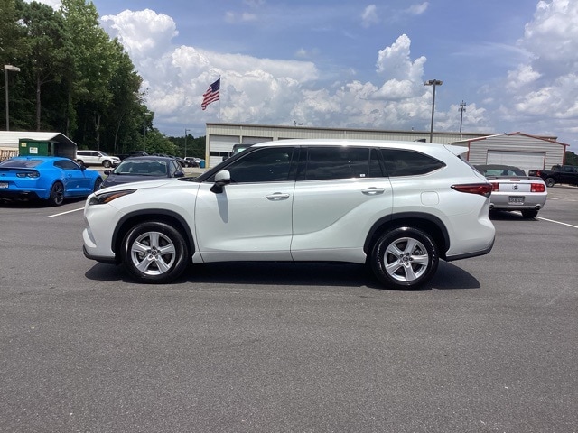 Used 2022 Toyota Highlander L with VIN 5TDCZRAH0NS131154 for sale in Commerce, GA