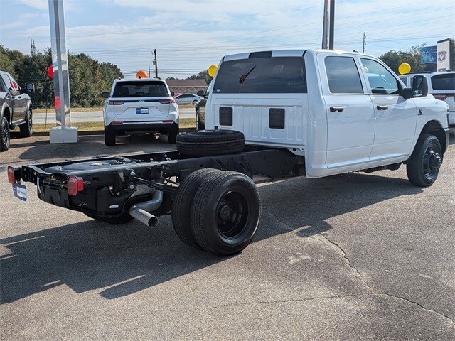 2026 Ram 3500 Tradesman photo 4