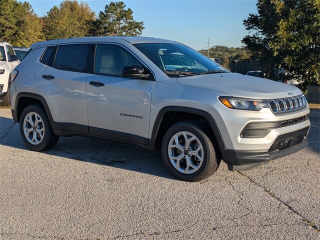 2025 Jeep Compass Sport photo 2