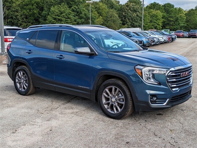 2024 Gmc Terrain SLT photo 2