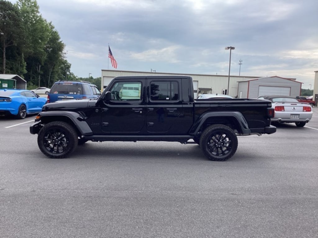 New 2024 Jeep Gladiator NIGHTHAWK 4X4 For Sale Commerce GA