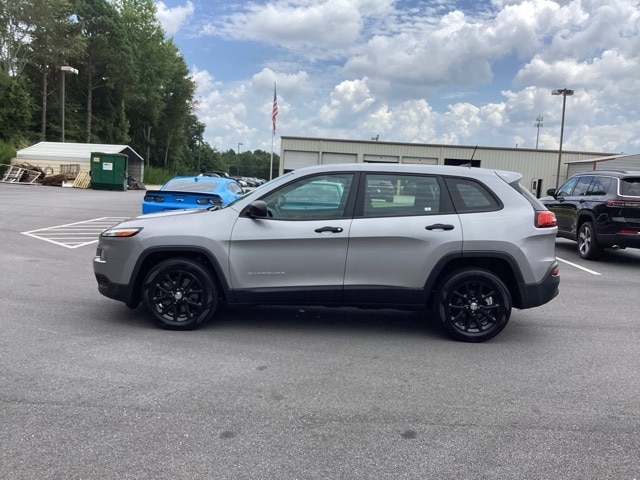 Used 2017 Jeep Cherokee Sport with VIN 1C4PJLAB5HD216413 for sale in Commerce, GA