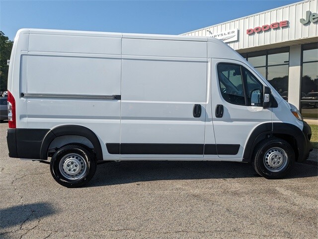 2025 Ram ProMaster 1500 Base Cargo Van photo 3