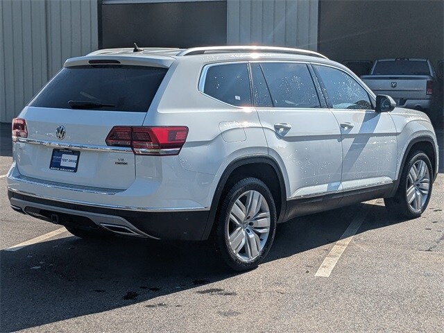 2019 Volkswagen Atlas V6 SEL Premium photo 3