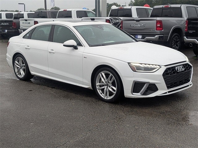 2023 Audi A4 45 S line Premium Plus photo 2