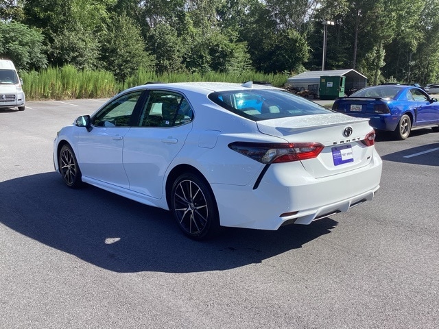 Used 2022 Toyota Camry SE with VIN 4T1G11AK8NU653799 for sale in Commerce, GA