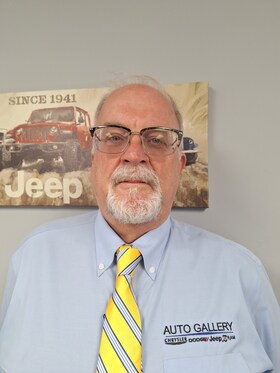 Staff member Michael L from ID_0ecca1a8a345