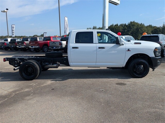 2026 Ram 3500 Tradesman photo 3