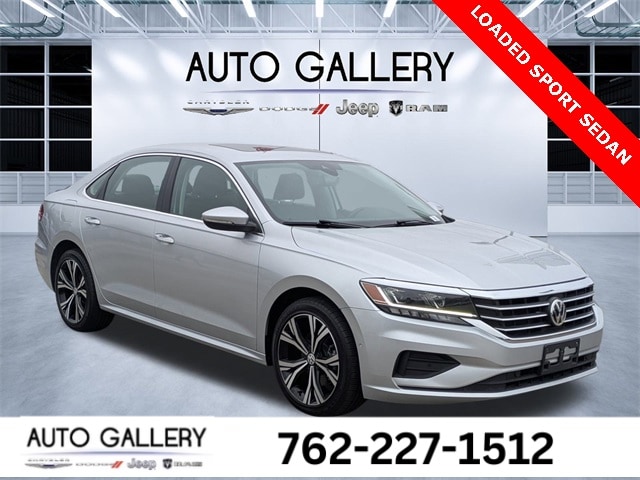 2020 Volkswagen Passat SEL's photo