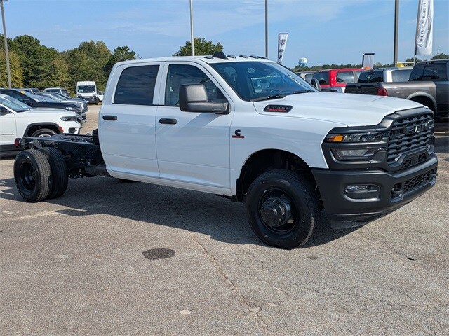 2026 Ram 3500 Tradesman photo 2