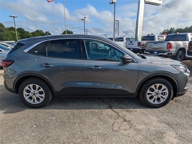 2024 Ford Escape Active photo 2