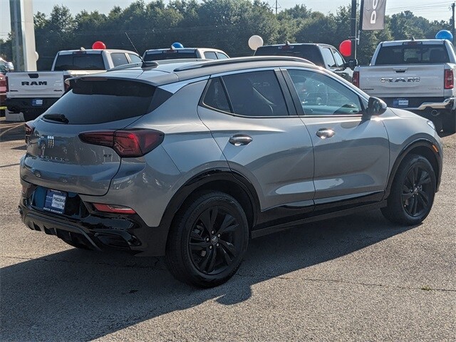 2024 Buick Encore GX Sport Touring photo 4