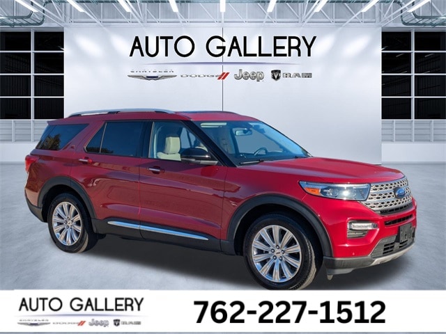 2022 Ford Explorer Limited's photo