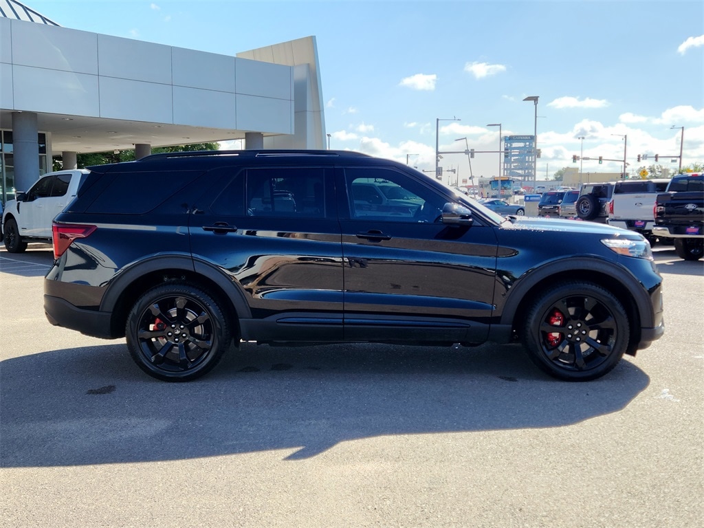 Used 2024 Ford Explorer ST SUV