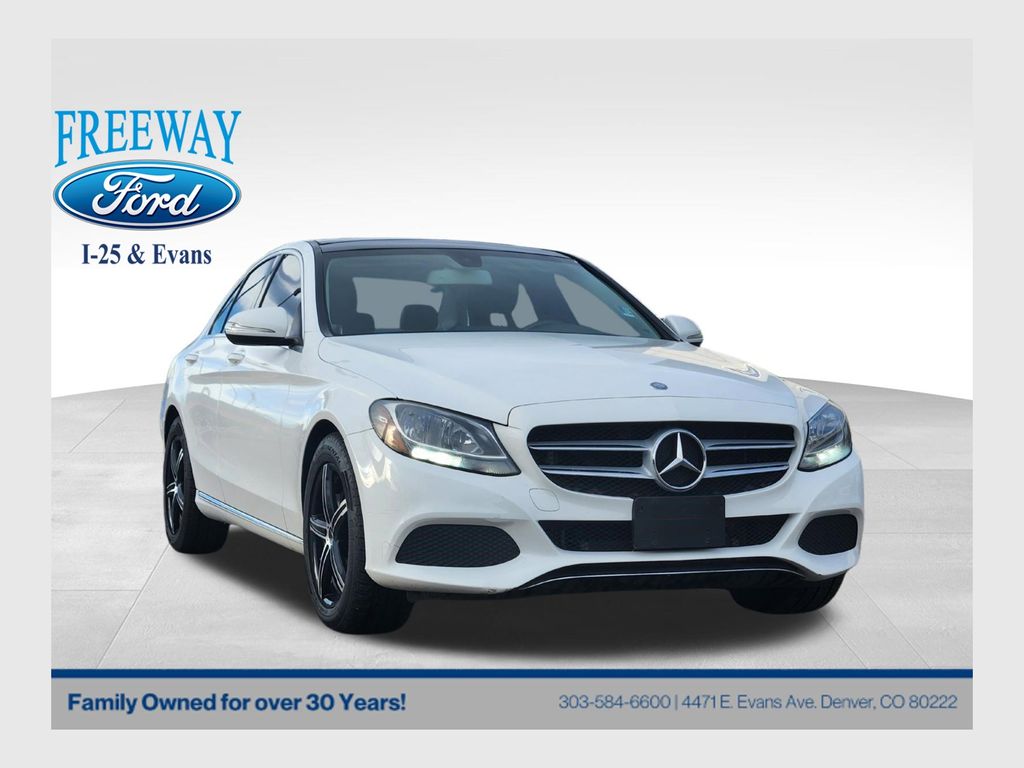 2015 Mercedes-Benz C-Class C300's photo