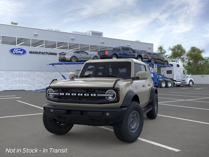 2025 Ford Bronco Outer Banks photo 2
