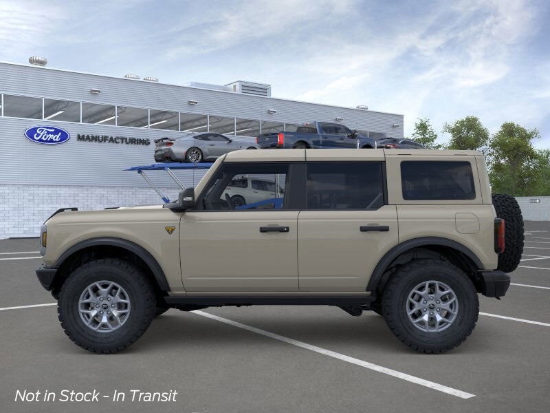 2025 Ford Bronco Badlands photo 3