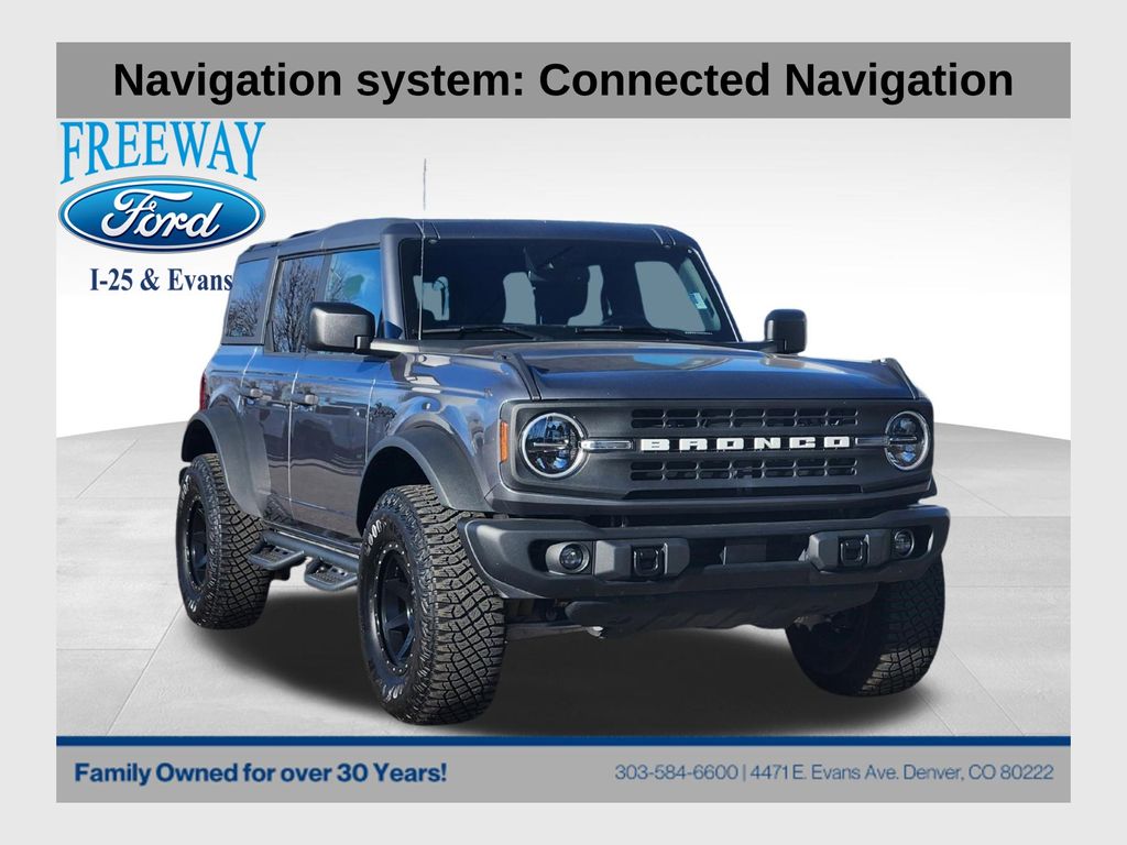 2023 Ford Bronco 4-Door Black Diamond's photo
